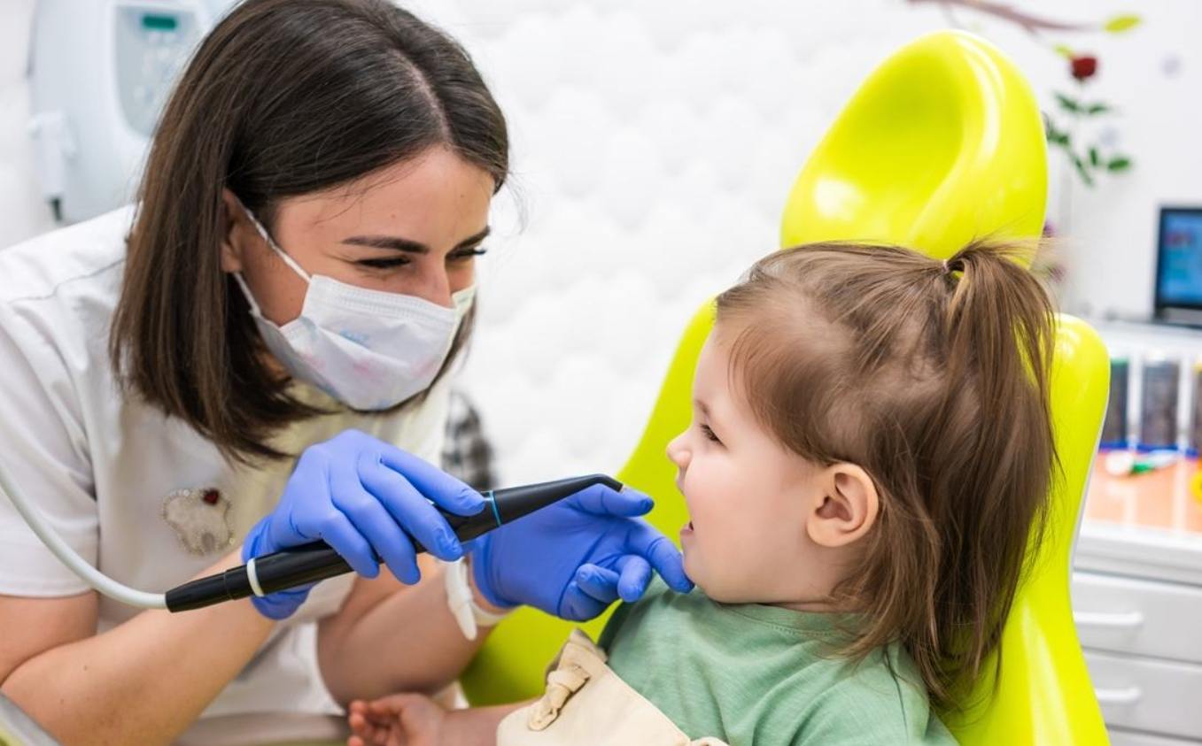 Как подготовить ребёнка к стоматологу